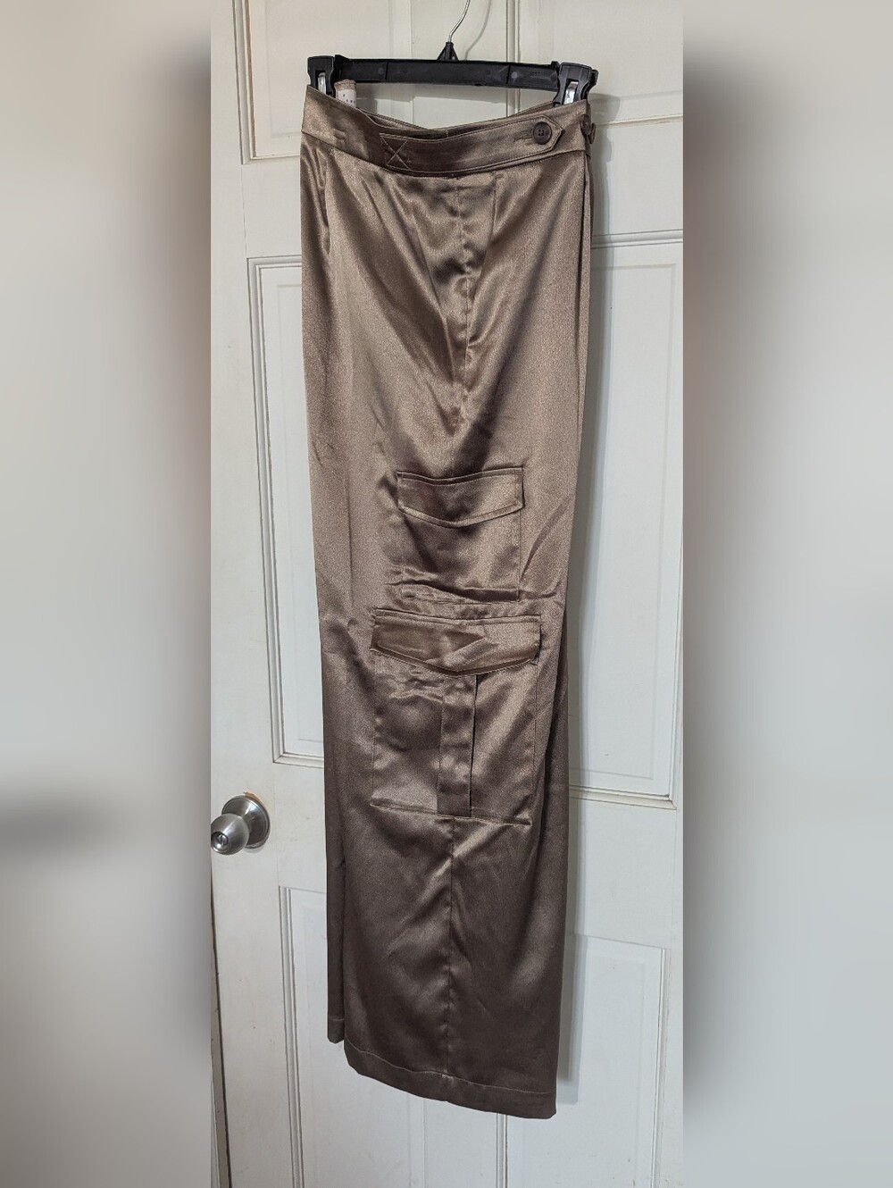 a new day Satin-Finish Cargo Trousers Tan